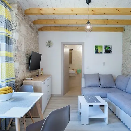 Leonardo&mak * Пула