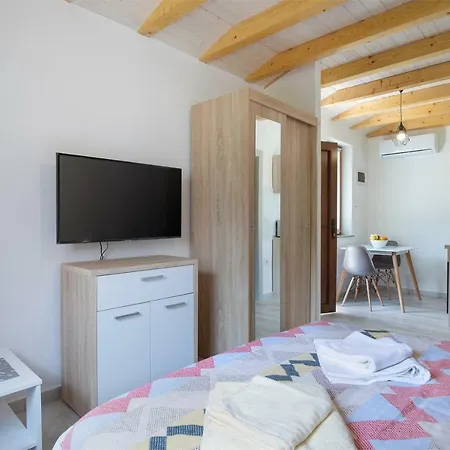 Leonardo&mak Appartement *