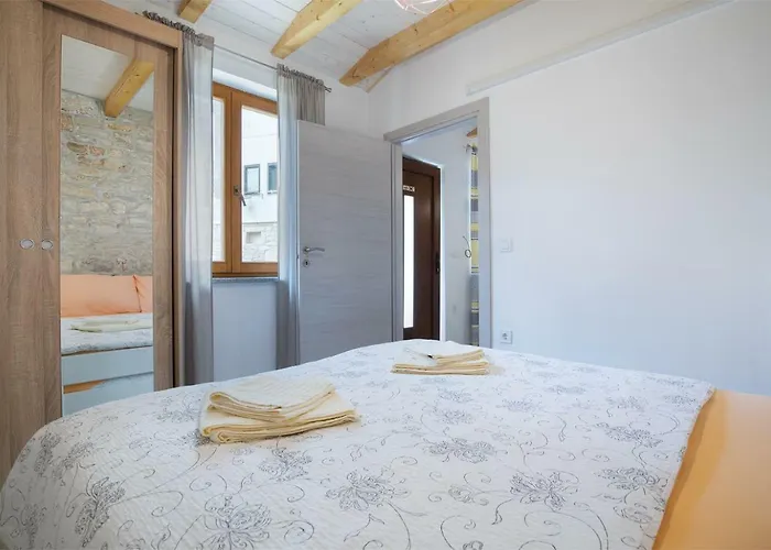 Leonardo&mak Διαμέρισμα Πούλα